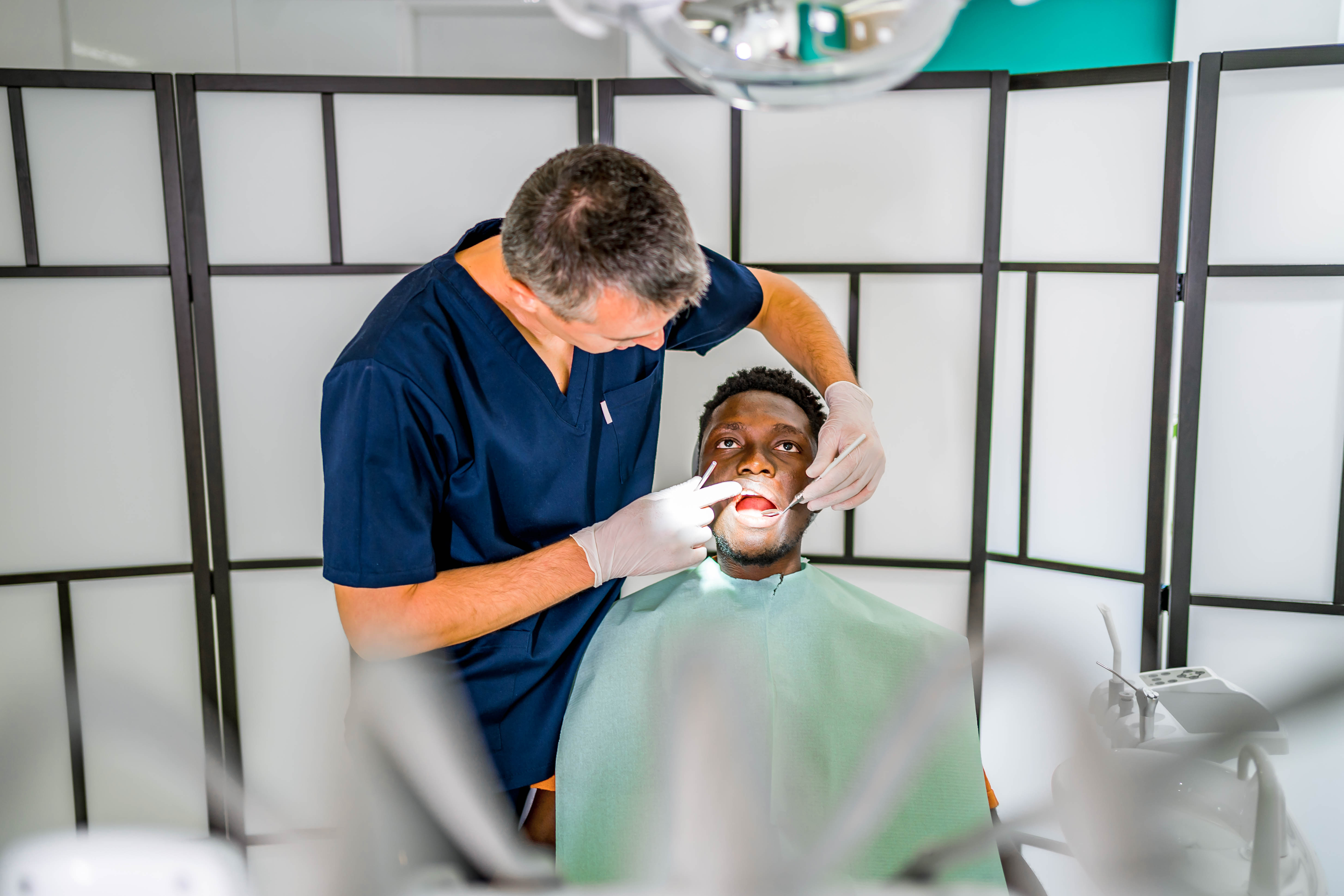 malo dete i stomatolog